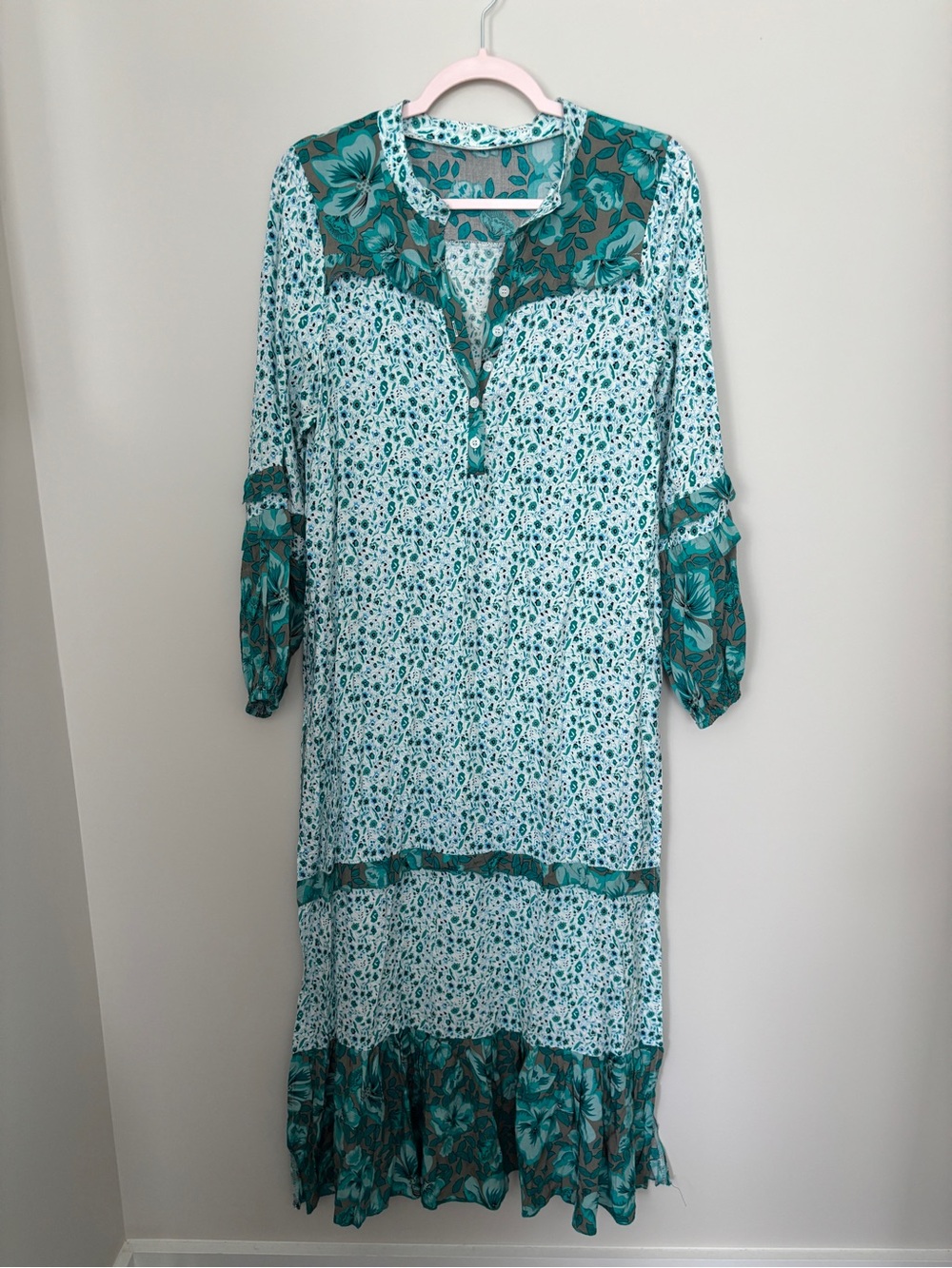 R. Vioimos NWOT Bohemian Teal Floral Maxi Dress Size M 8/10 PTP 18” Length 52”